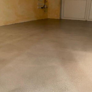 Neuer Spachtelboden in der Cultra Brühl